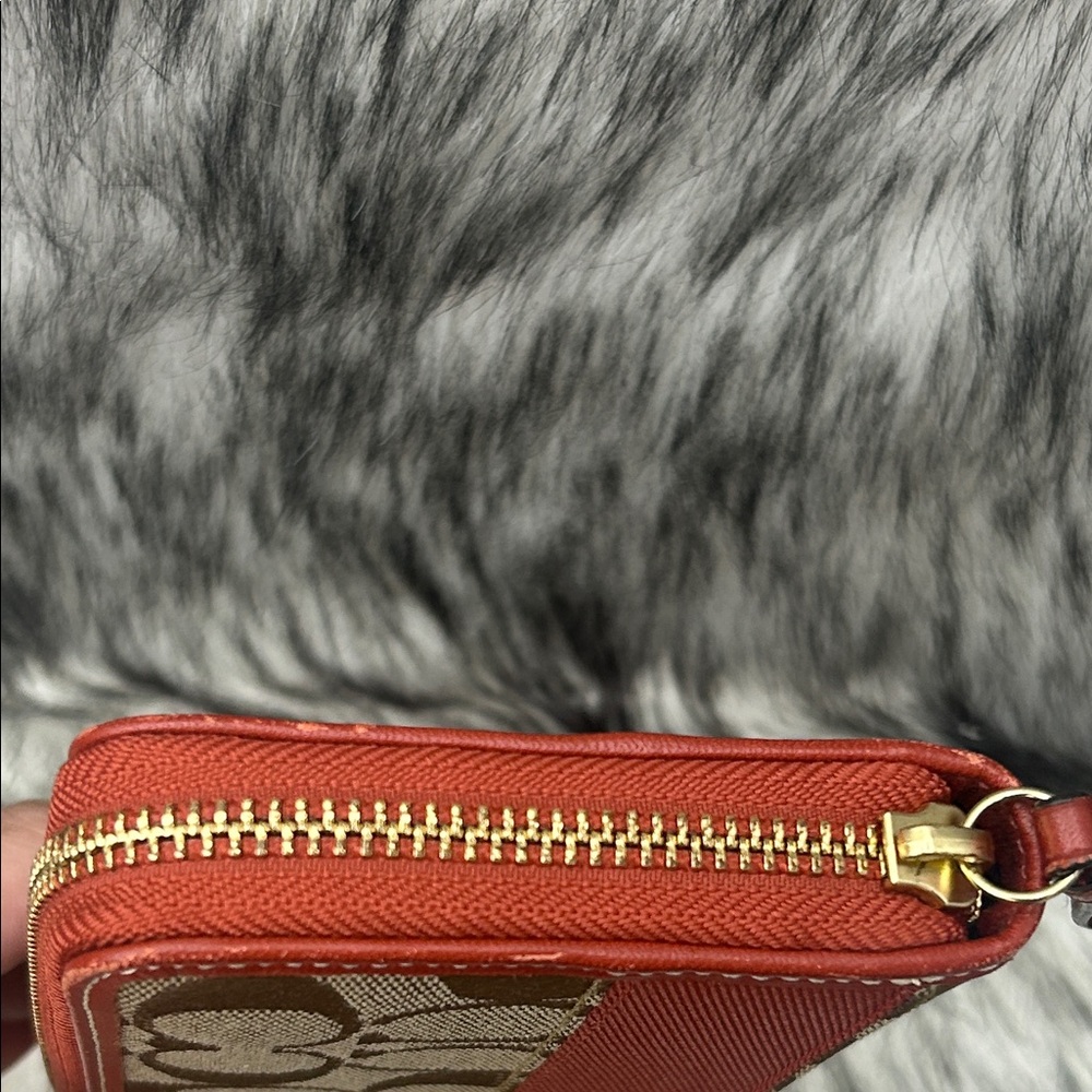 Coach signature canvas accordion zip wallet - Picture 5 of 10